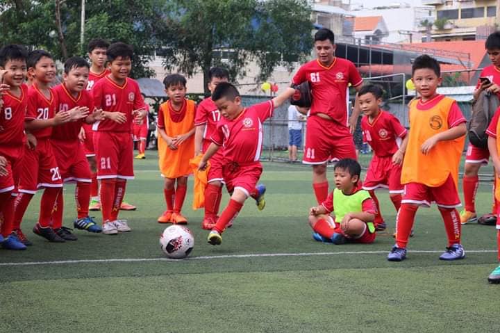 CLB dạy bóng đá trẻ em tại TpHCM